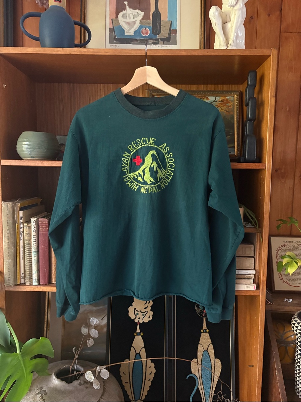 90s VTG Himalayan Rescue Association Nepal crewneck M/L